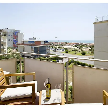 公寓 Casa Gorgone, Seafront Flat!