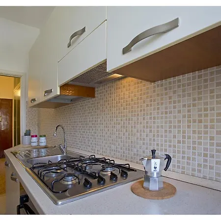 Casa Gorgone, Seafront Flat! Lägenhet Viareggio