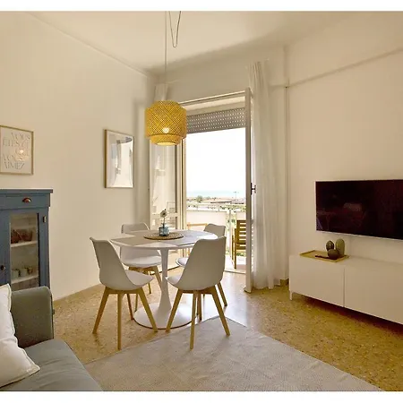 Casa Gorgone, Seafront Flat! *